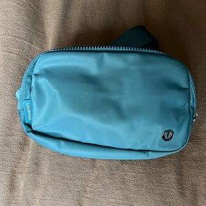 SOLD lululemon tidewater teal EBB